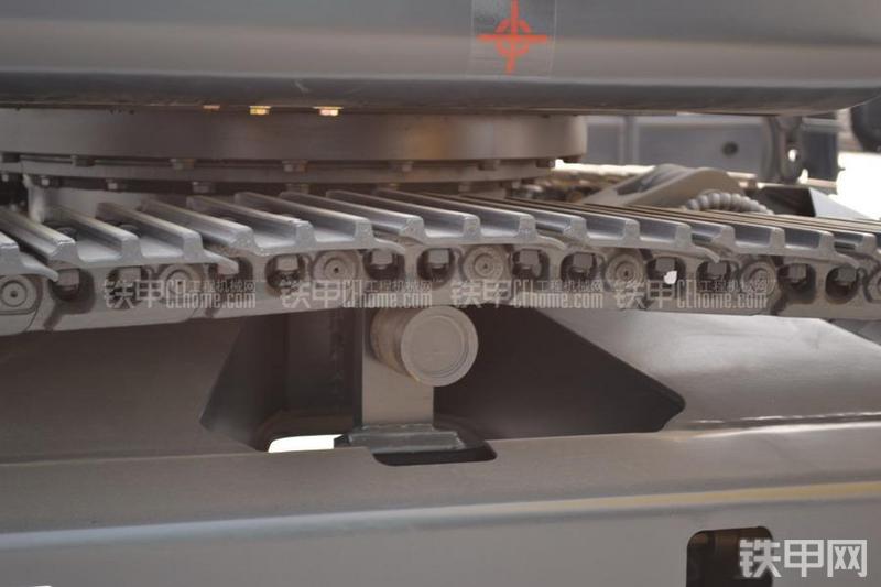 山重建机JCM907D挖掘机局部