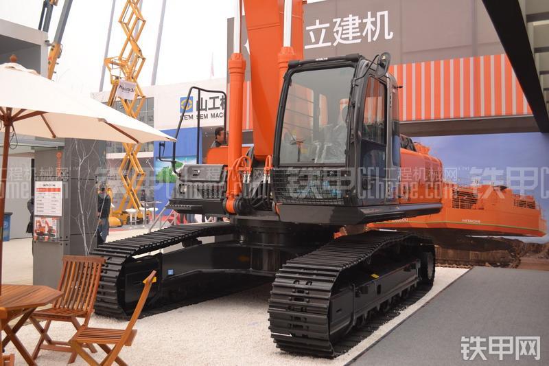 日立ZX360H-3G挖掘机整机外观