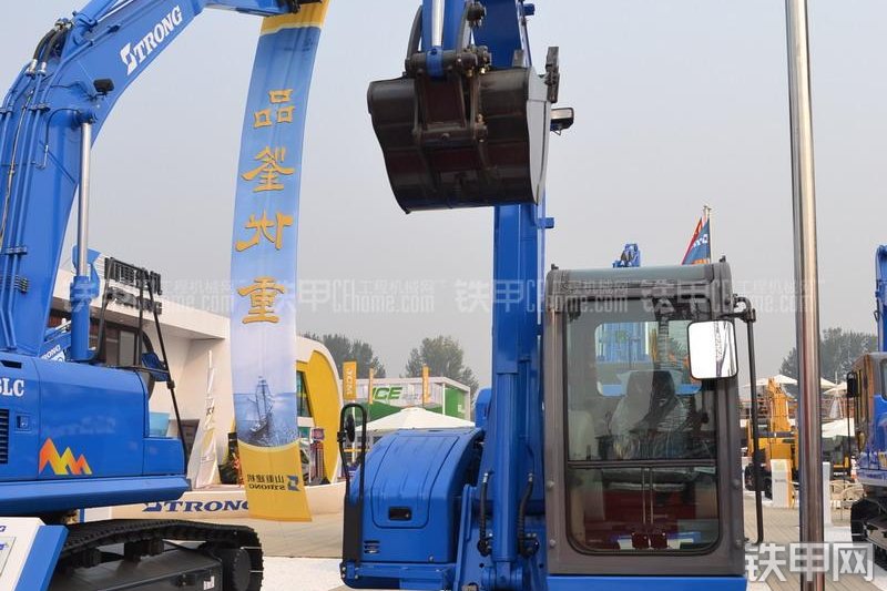 山重建机GC88-8挖掘机整机外观