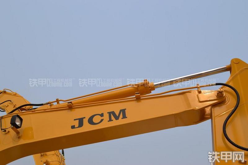 山重建机JCM913D挖掘机局部