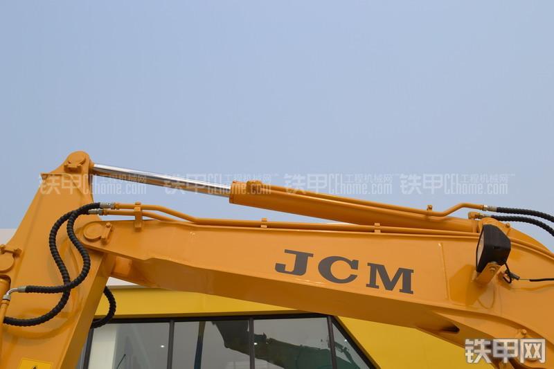 山重建机JCM906D挖掘机局部