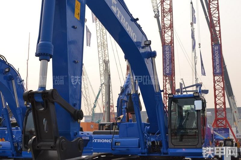 山重建机GC378LC-8挖掘机整机外观