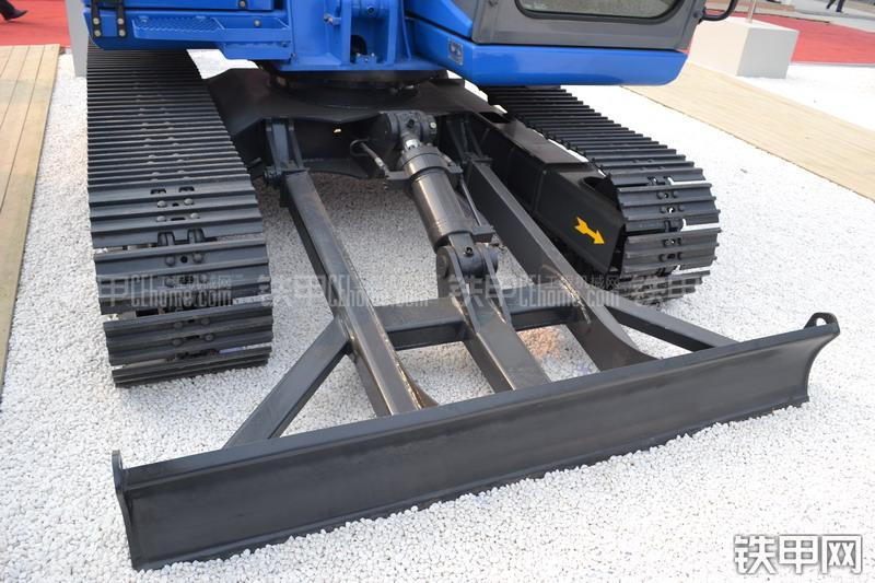 山重建机GC78-8挖掘机局部