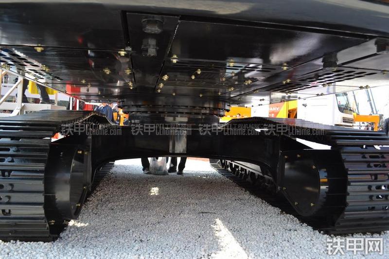 三一重工SY385C挖掘机整机外观