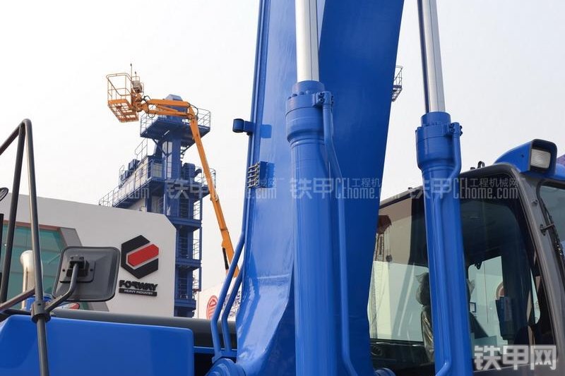 山重建机GC338LC-8挖掘机局部