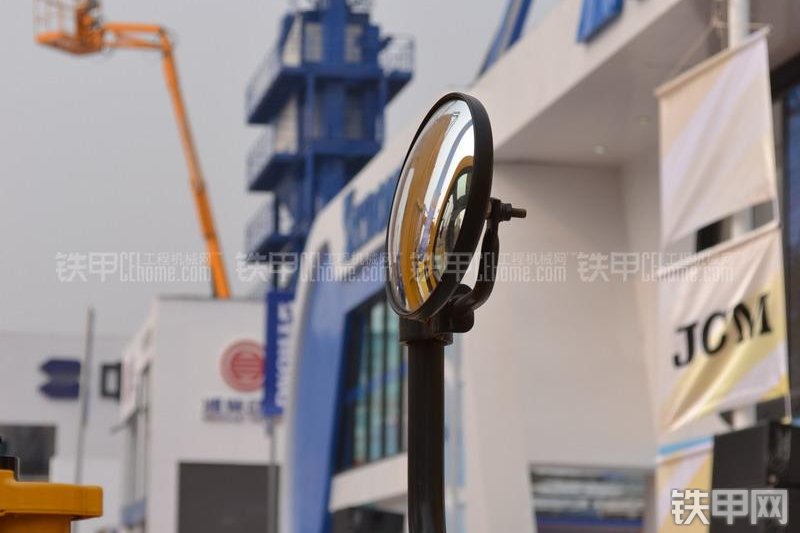 山重建机JCM906D挖掘机局部