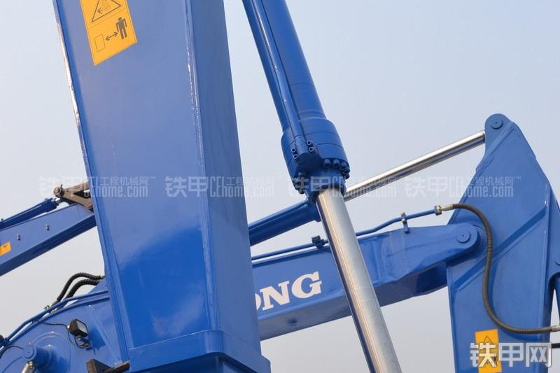 山重建机GC208-8挖掘机局部