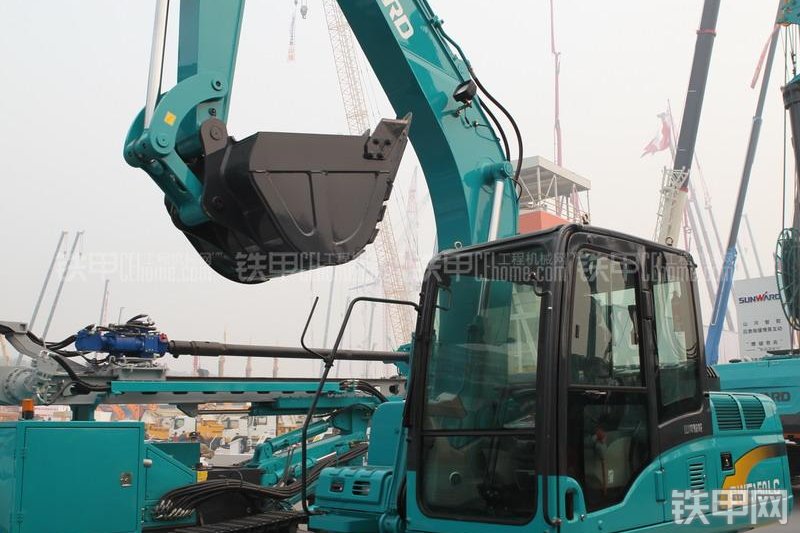 山河智能SWE150LC挖掘机整机外观