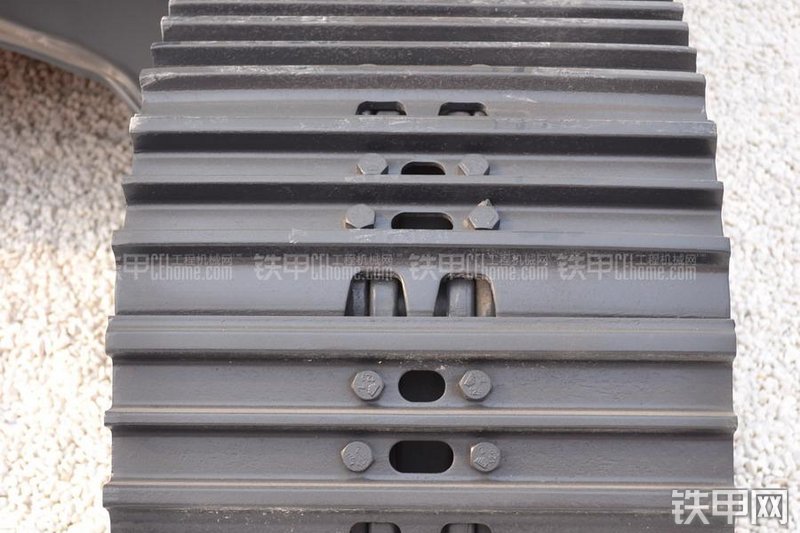 山重建机JCM913D挖掘机局部