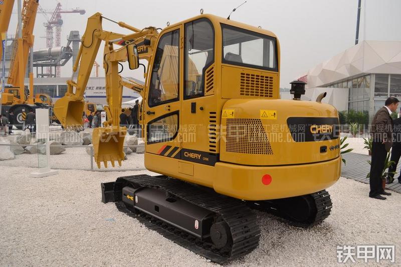 奇瑞迪凯重科CR96挖掘机整机外观