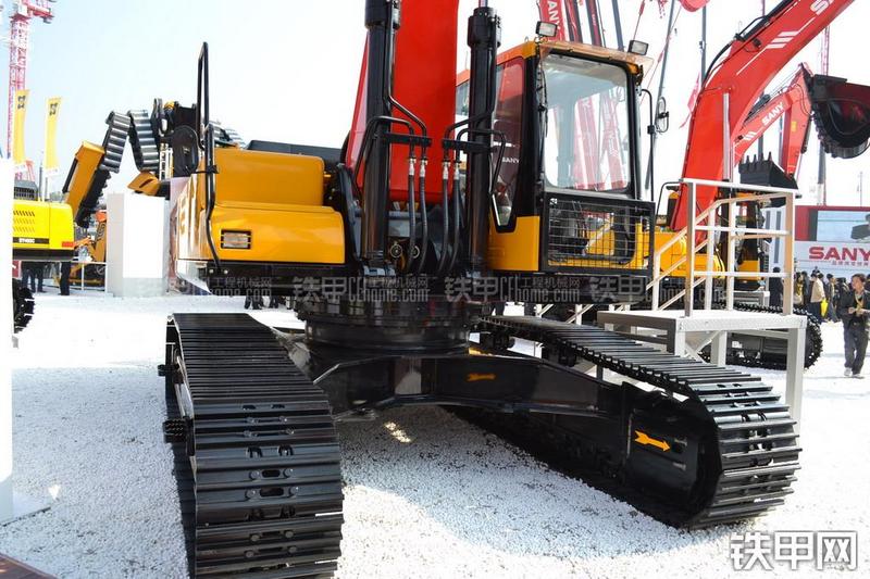 三一重工SY385C挖掘机整机外观