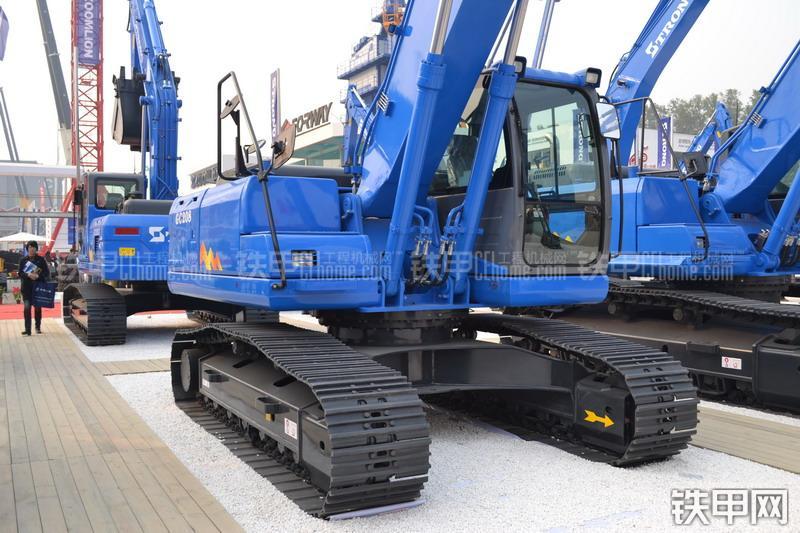 山重建机GC208-8挖掘机局部