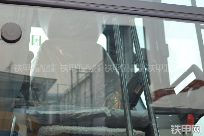 山重建机GC498LC-8挖掘机局部