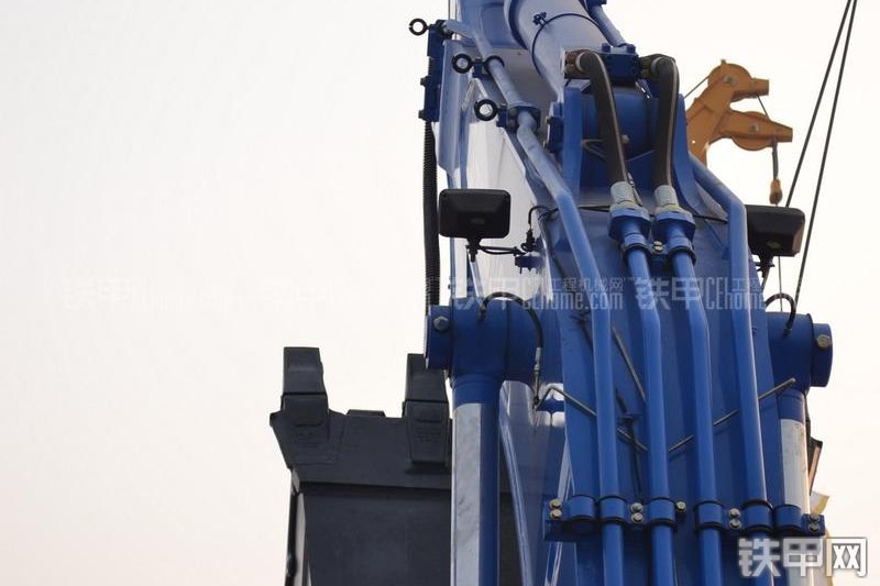 山重建机GC498LC-8挖掘机局部