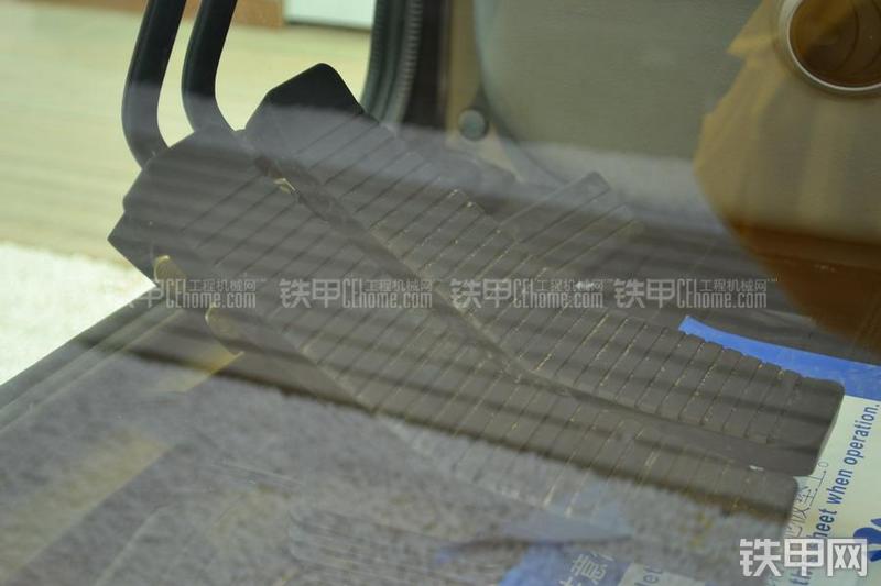 山重建机JCM907D挖掘机局部