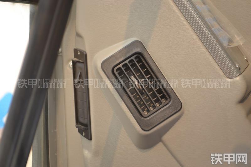 山重建机JCM906D挖掘机局部