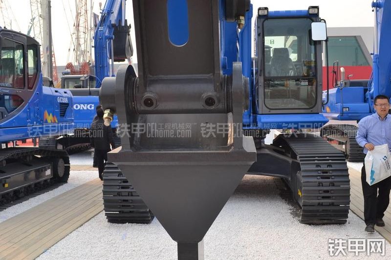 山重建机GC378LC-8挖掘机局部