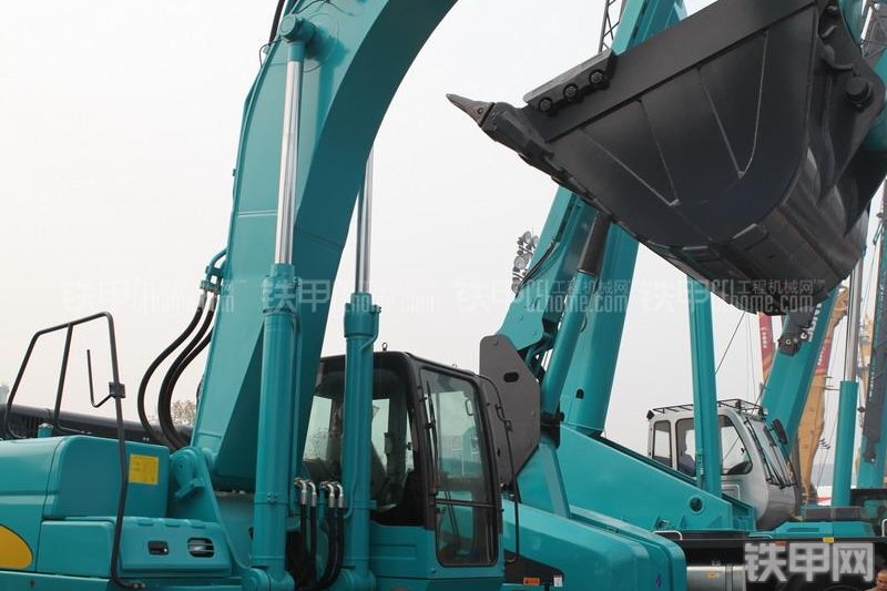 山河智能SWE470挖掘机整机外观