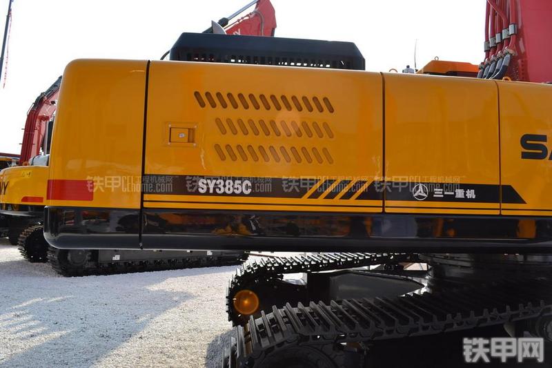 三一重工SY385C挖掘机整机外观