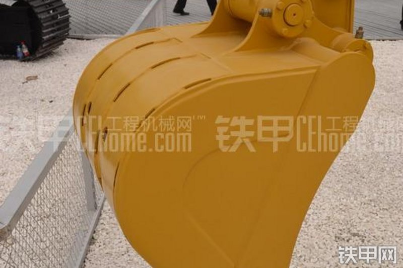 奇瑞迪凯重科CR96挖掘机整机外观