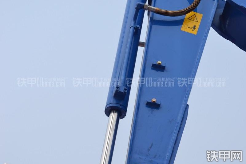 山重建机GC88-8挖掘机局部