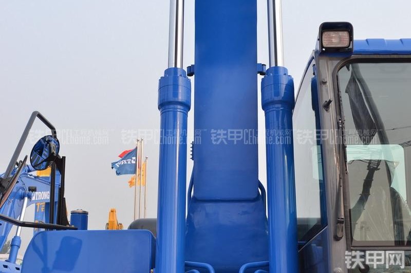 山重建机GC258LC-8挖掘机局部