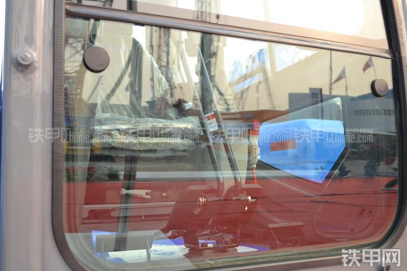 山重建机GC258LC-8挖掘机局部