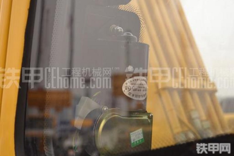 奇瑞迪凯重科CR96挖掘机整机外观