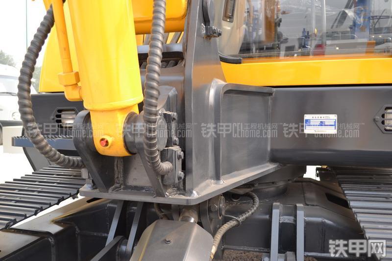 山重建机JCM906D挖掘机局部