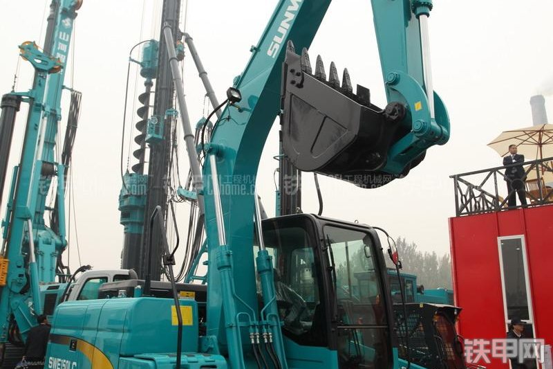 山河智能SWE150LC挖掘机整机外观