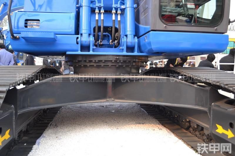 山重建机GC228LC混合动力挖掘机整机外观