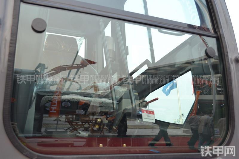 山重建机GC458LC-8挖掘机局部
