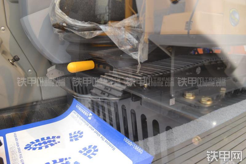 山重建机JCM906D挖掘机局部