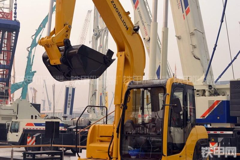 中联重科ZE85挖掘机整机外观