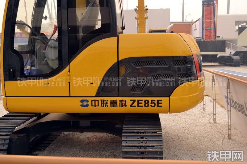中联重科ZE85挖掘机局部