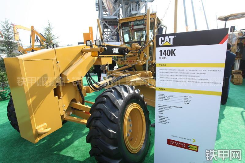 卡特彼勒140K平地机整机外观