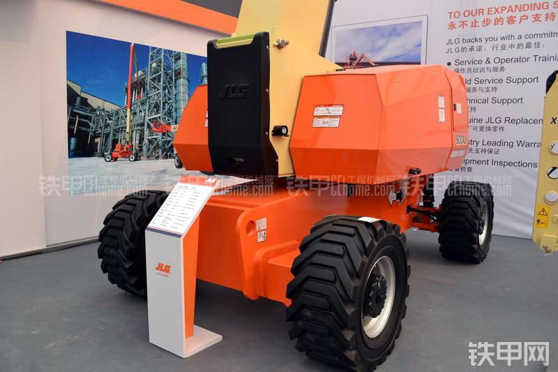 捷尔杰800AJ高空作业机械整机外观