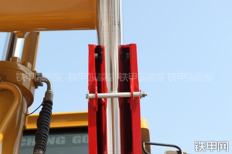 成工CG966H装载机整机外观