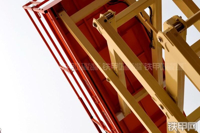 捷尔杰10RS高空作业机械整机外观