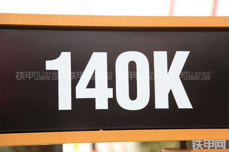 卡特彼勒140K平地机局部