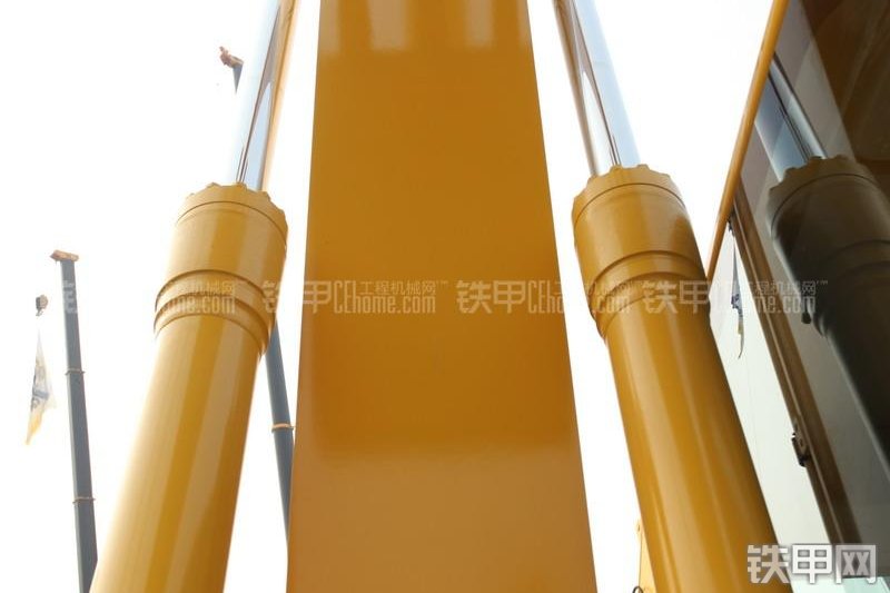 小松HB205-1挖掘机局部