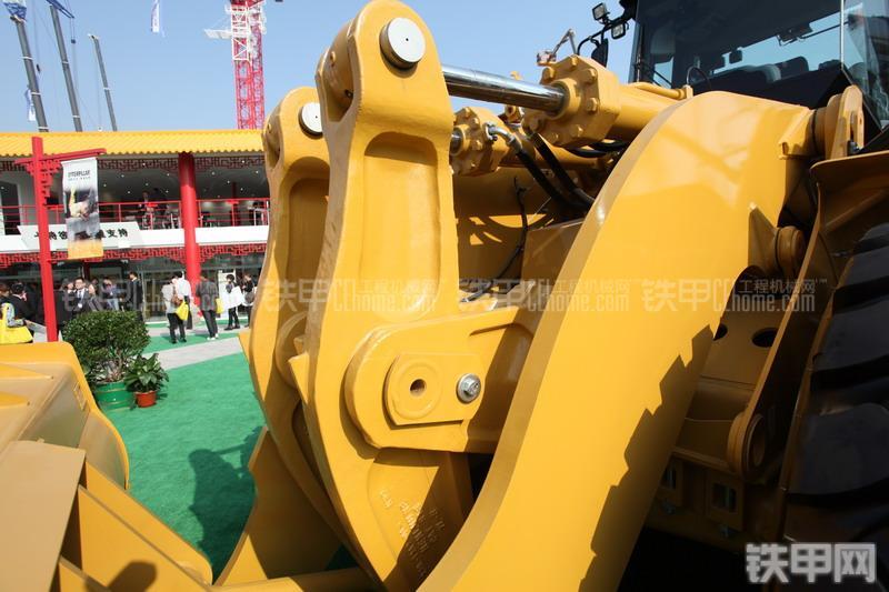 卡特彼勒980H装载机局部