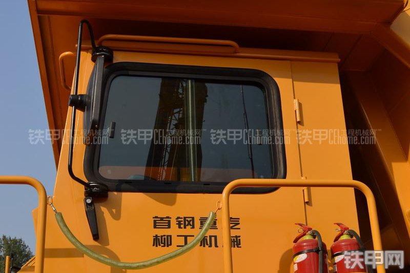 首钢重汽SGA3722非公路自卸车整机外观