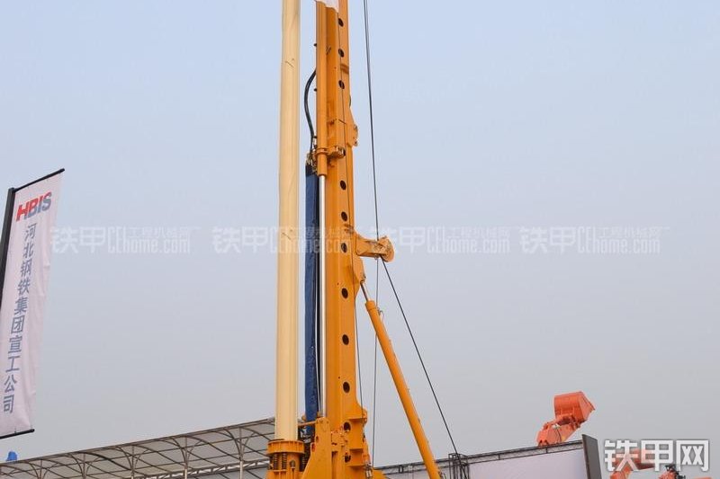 宝峨BG30（BS80BB主机）旋挖钻整机外观