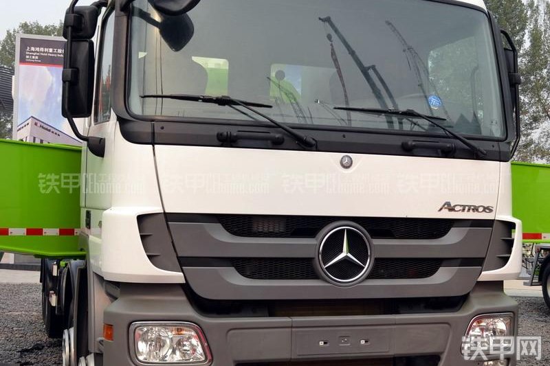 鸿得利HDL5430THB(奔驰)泵车整机外观