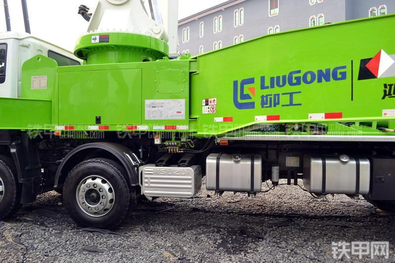 鸿得利HDL5381THB泵车整机外观