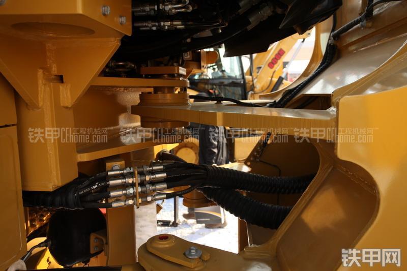 成工CG966H装载机整机外观