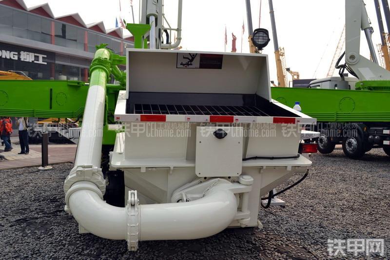 鸿得利HDL5381THB泵车整机外观