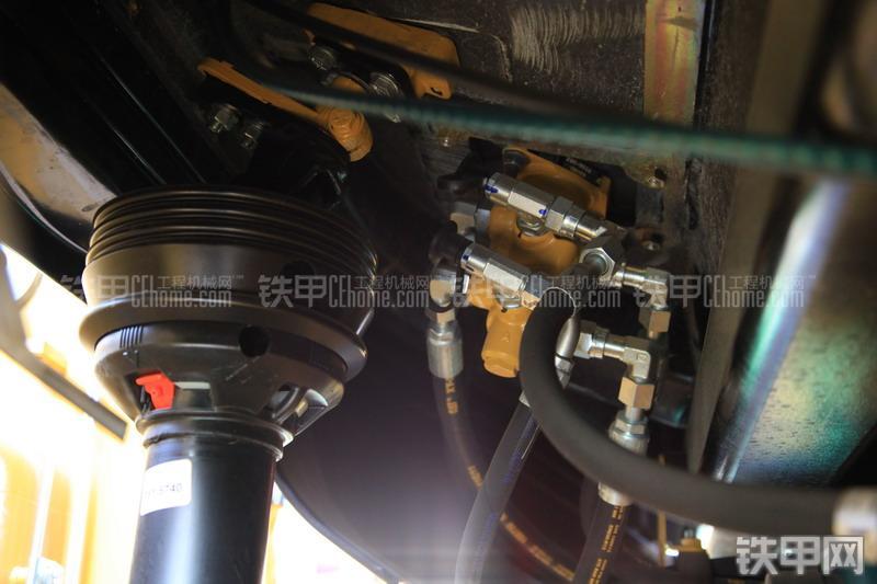 卡特彼勒980H装载机局部