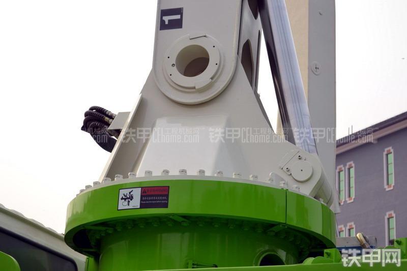 鸿得利HDL5381THB泵车整机外观